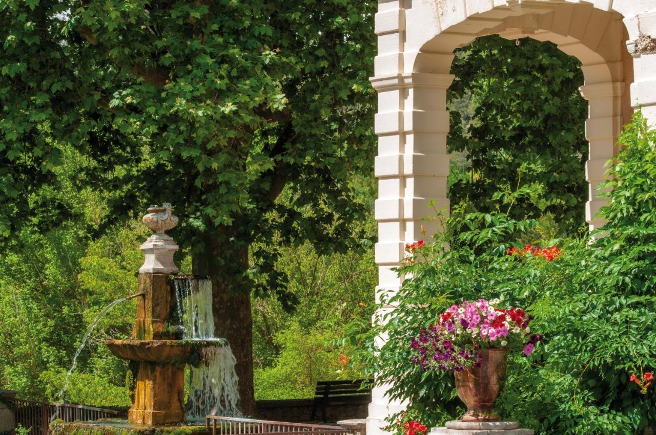 Club Vacances Bleues Domaine De Chateau Laval Греу-ле-Бэн Экстерьер фото