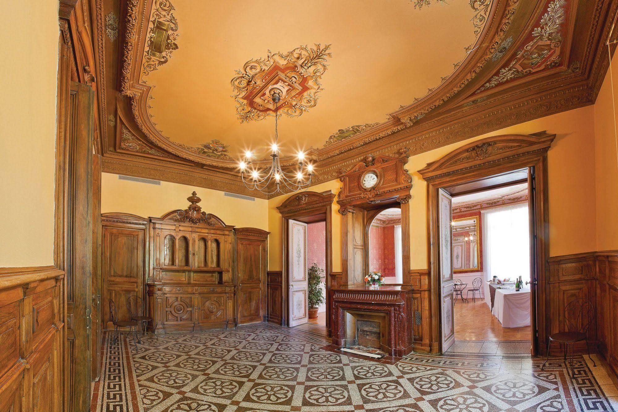 Club Vacances Bleues Domaine De Chateau Laval Греу-ле-Бэн Экстерьер фото